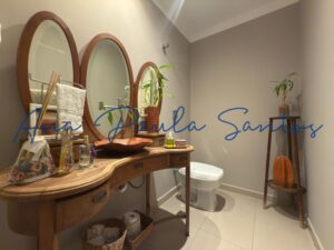 eebf5f6f-1633-45f2-b721-a61d21b218d2